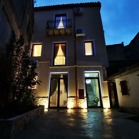 Suite Inn Centro Dimora Storica Enna Ngoại thất bức ảnh